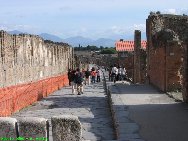 07 Via dell Abbondanza.jpg